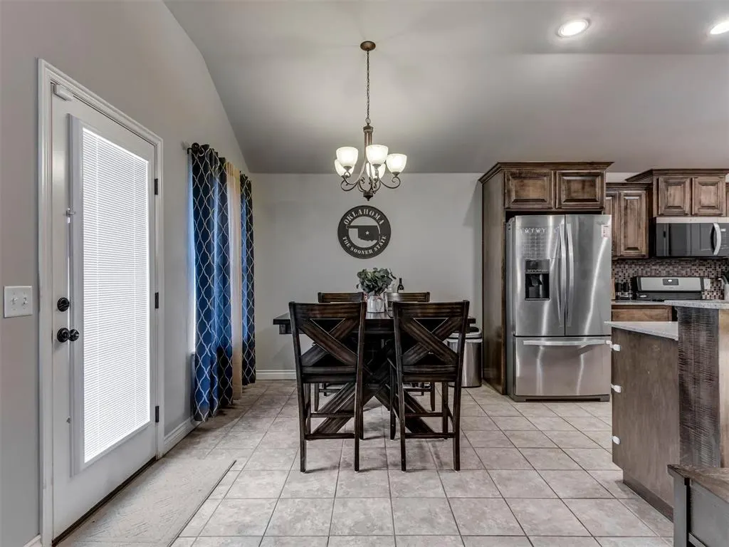 Photo 7 — 2612 NW 183rd Street, Edmond, OK 73012
