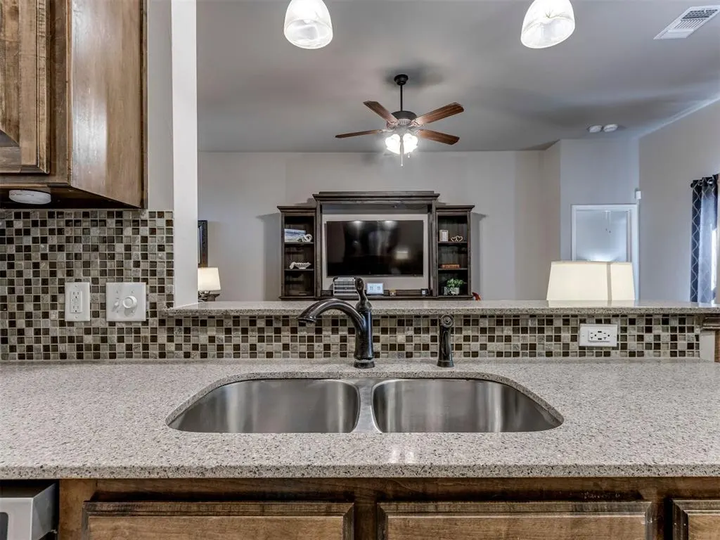 Photo 12 — 2612 NW 183rd Street, Edmond, OK 73012