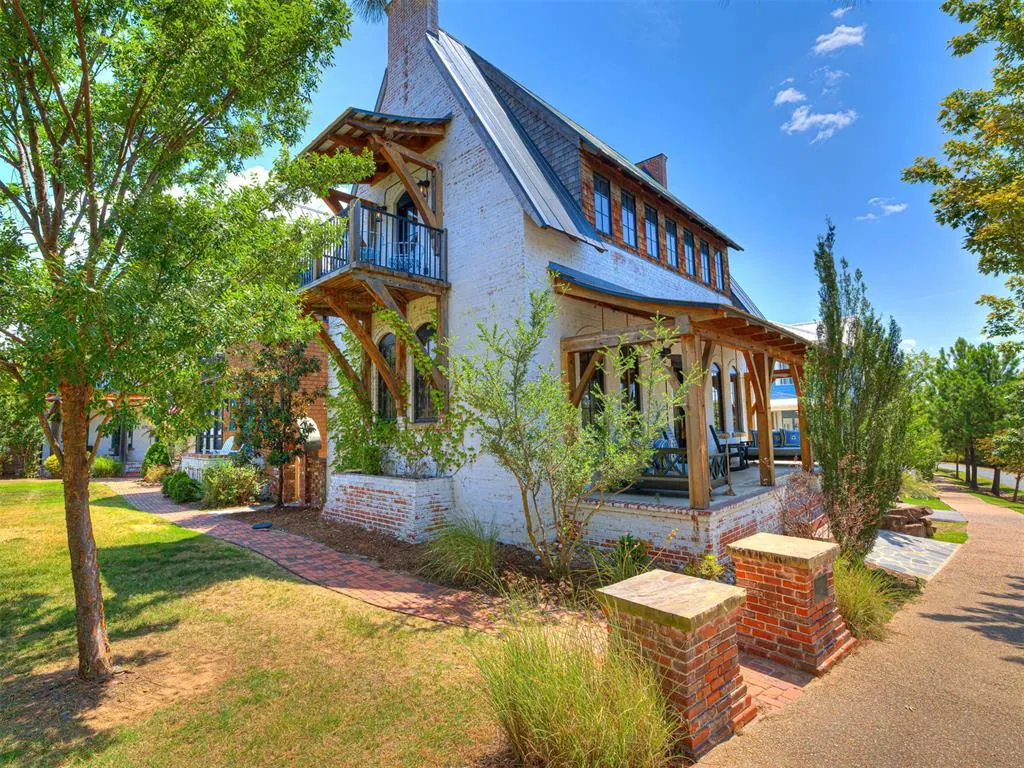 Front exterior — 67 Ridgeline Road A, Carlton Landing, OK 74432