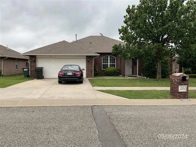 Front exterior — 2264 Melody Drive, Edmond, OK 73012