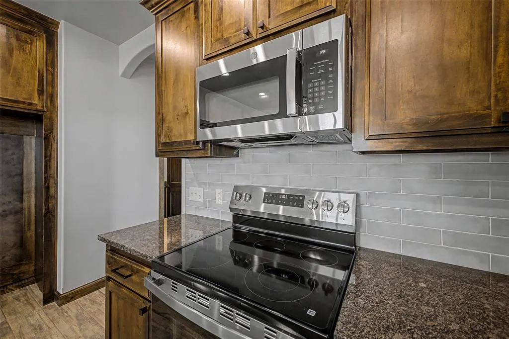 Photo 9 — 1185 Wolf Creek Drive, Blanchard, OK 73010