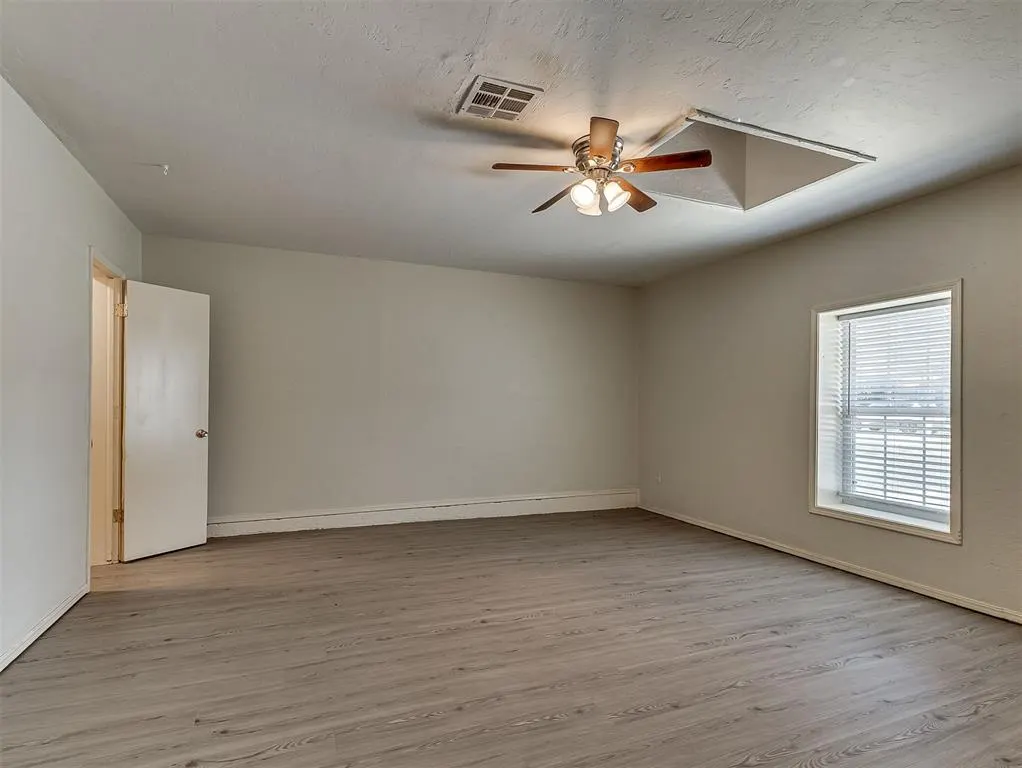 Photo 15 — 111 Oakside Drive, Moore, OK 73160