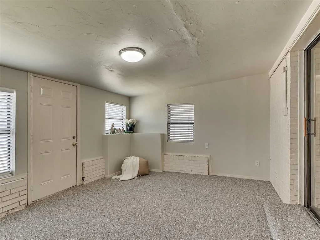 Photo 18 — 111 Oakside Drive, Moore, OK 73160