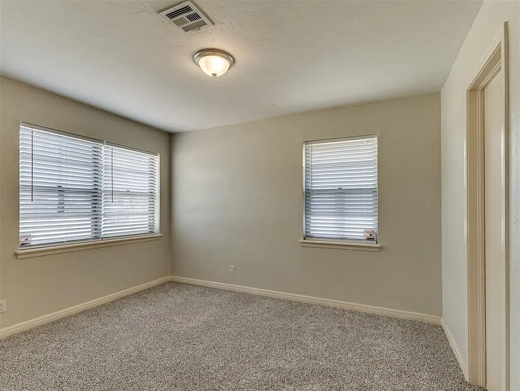 Photo 24 — 111 Oakside Drive, Moore, OK 73160