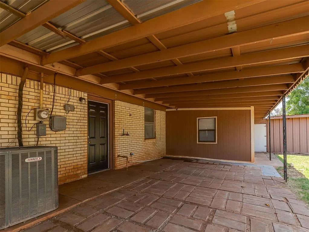 Photo 33 — 111 Oakside Drive, Moore, OK 73160