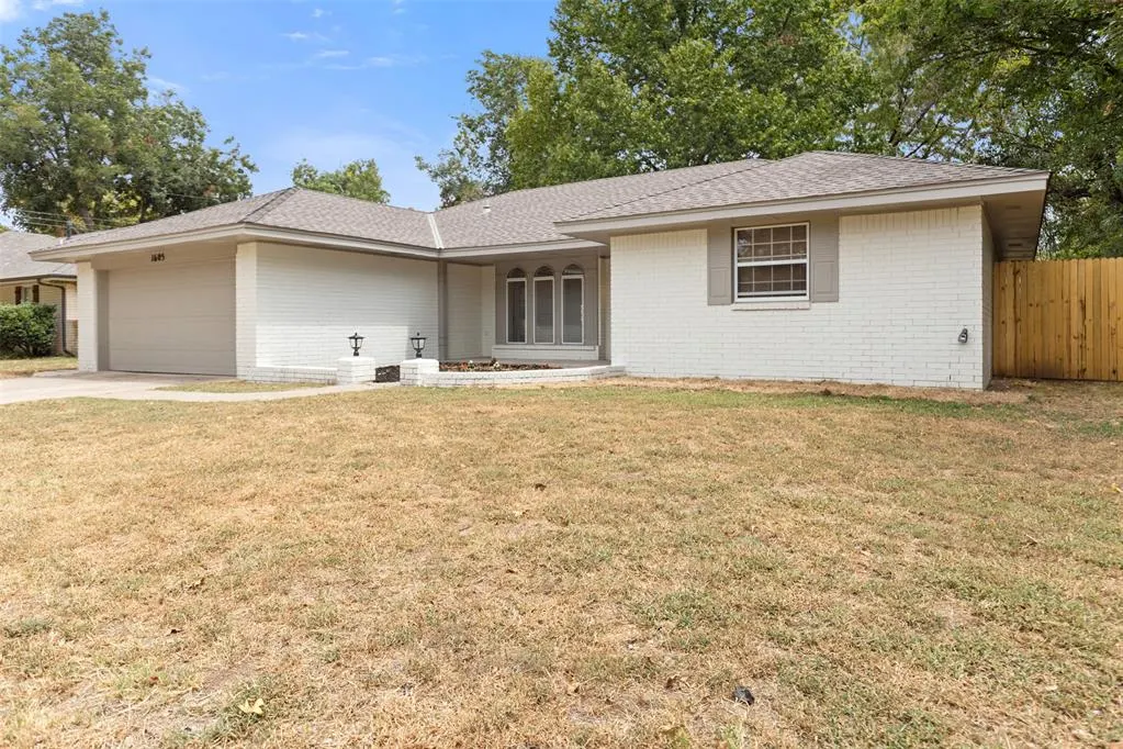 Photo 2 — 1605 Cinderella Avenue, Norman, OK 73072