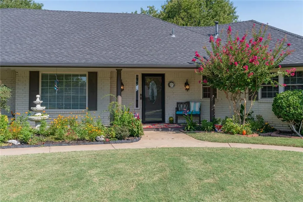 Photo 2 — 10001 Harvest Hills Road, Oklahoma City, OK 73162