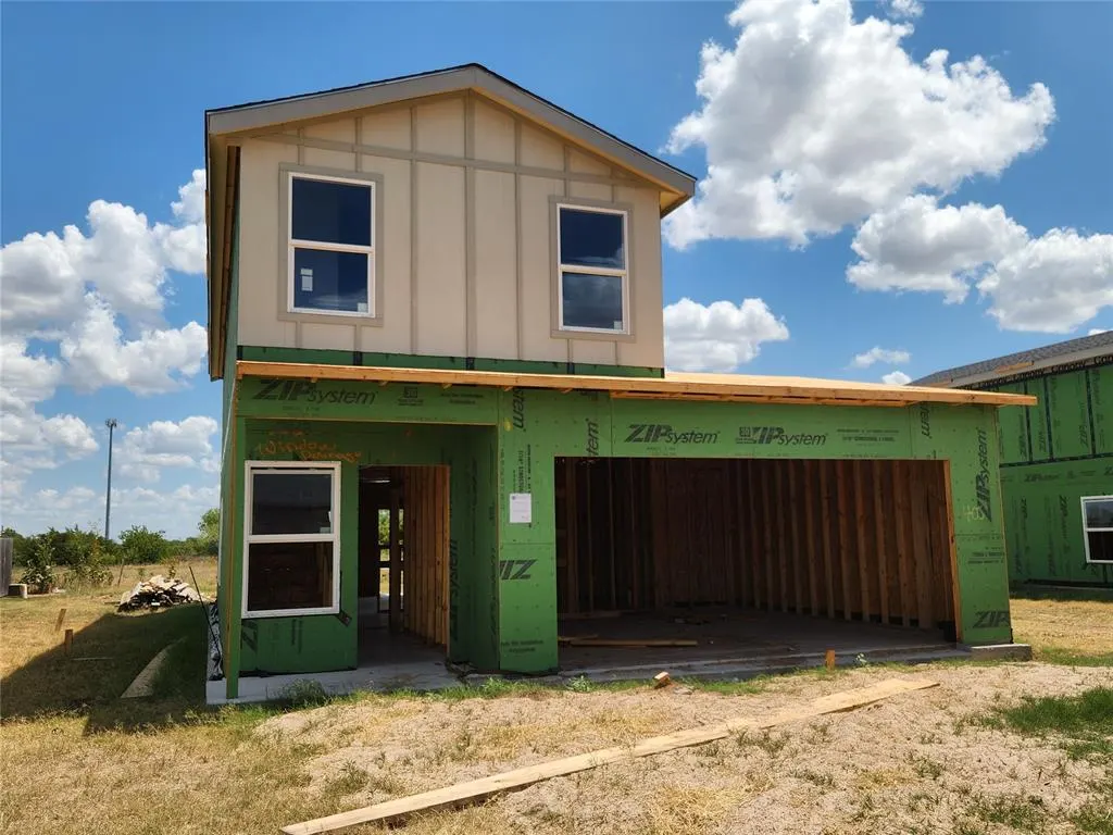 Front exterior — 410 Amanda, Duncan, OK 73533