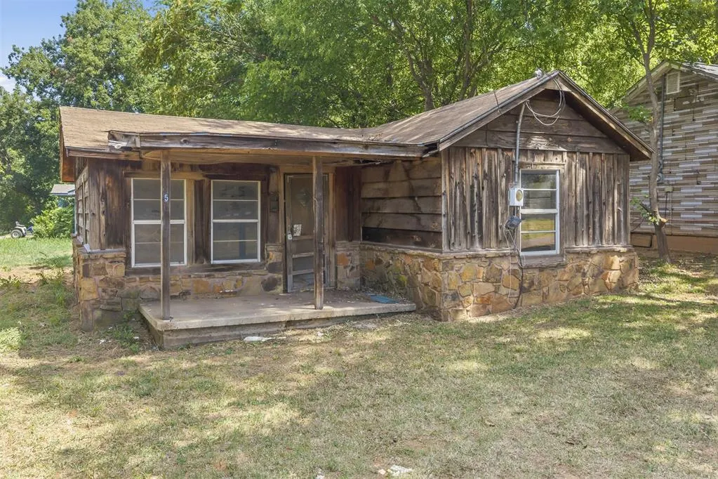 Front exterior — 502 E California Street, Wynnewood, OK 73098