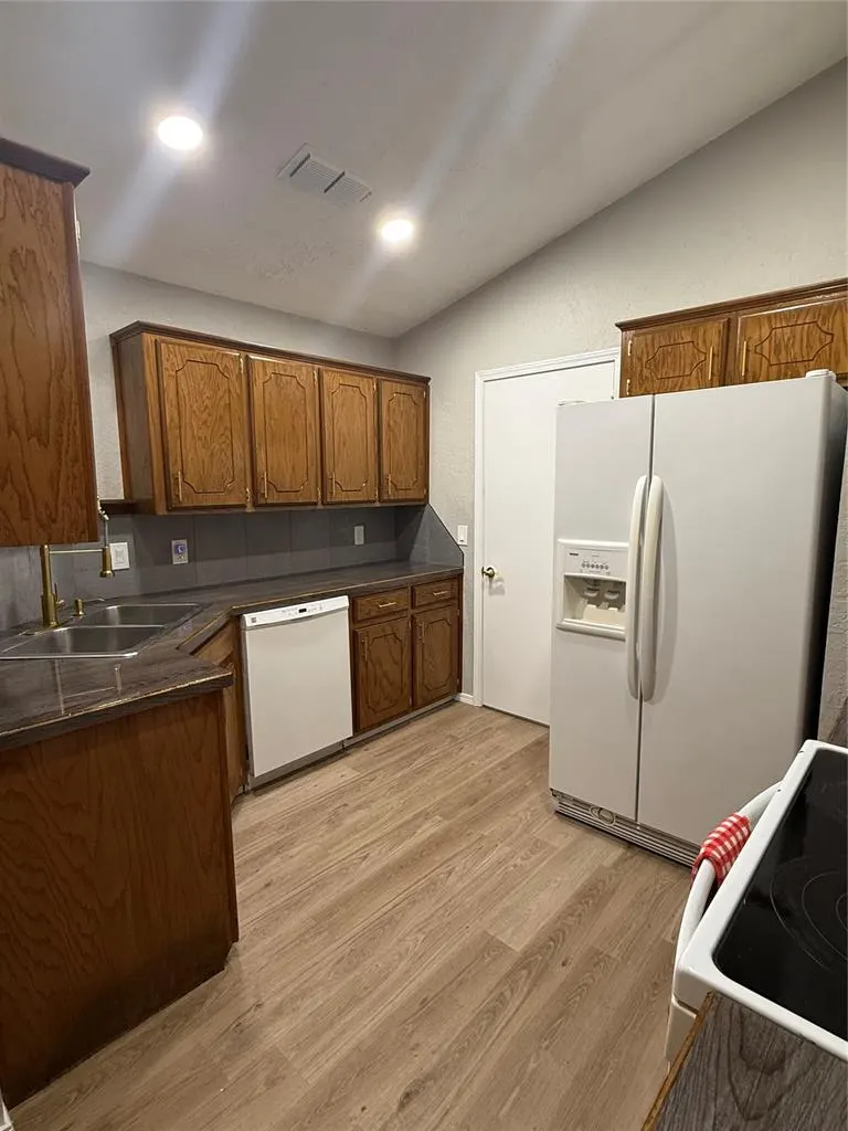 Photo 10 — 900 Polk Street, Altus, OK 73521