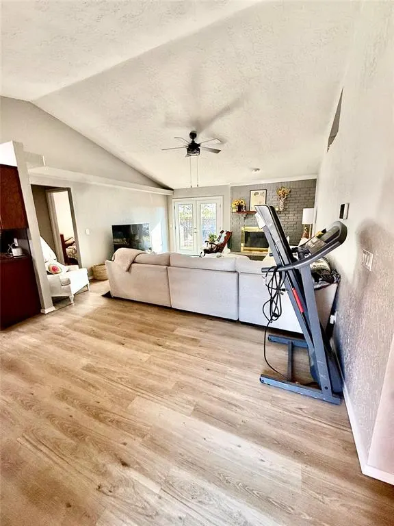 Photo 7 — 900 Polk Street, Altus, OK 73521