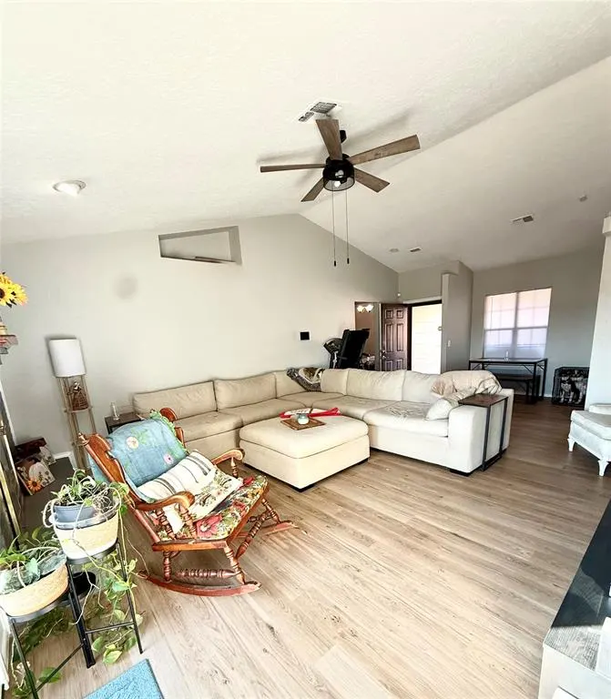 Photo 5 — 900 Polk Street, Altus, OK 73521