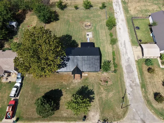 Photo 6 — 817 N 4th Street, Okemah, OK 74859