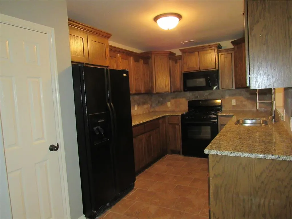 Photo 6 — 17516 Black Hawk Drive, Edmond, OK 73012