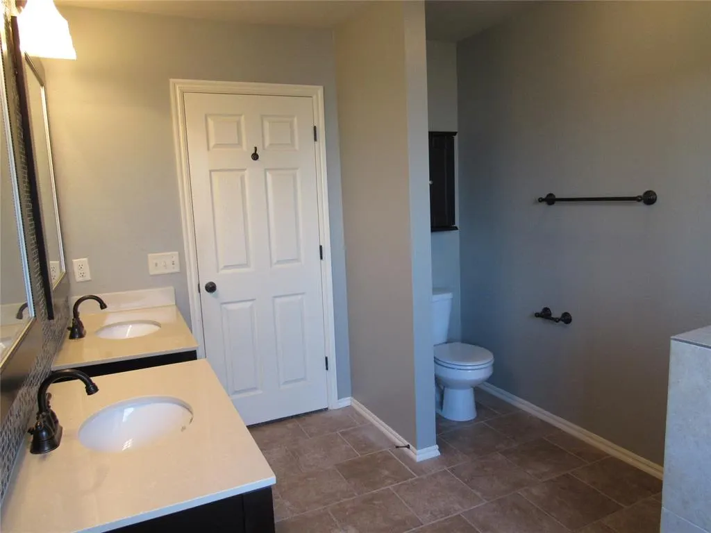 Photo 12 — 17516 Black Hawk Drive, Edmond, OK 73012