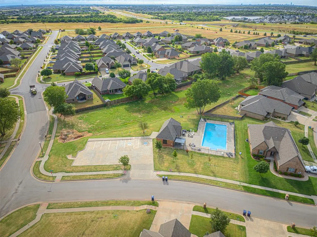 Photo 22 — 14004 Georgian Way, Yukon, OK 73099