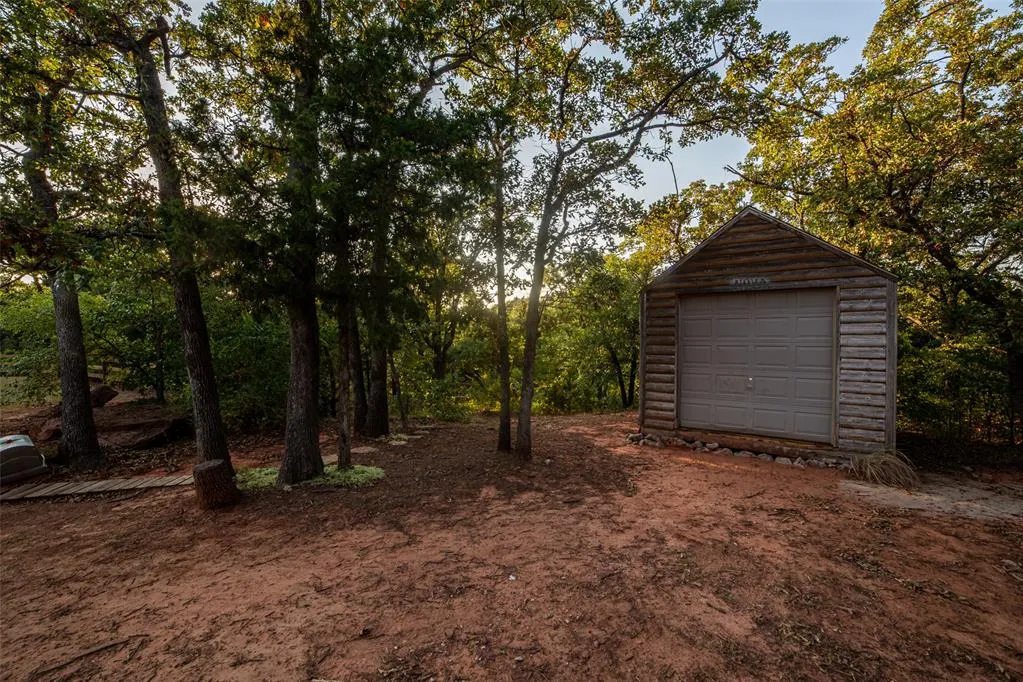 Photo 32 — 22176 Panther Run Road, Luther, OK 73054