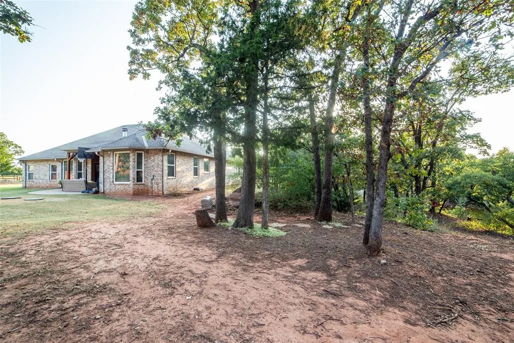 Photo 34 — 22176 Panther Run Road, Luther, OK 73054