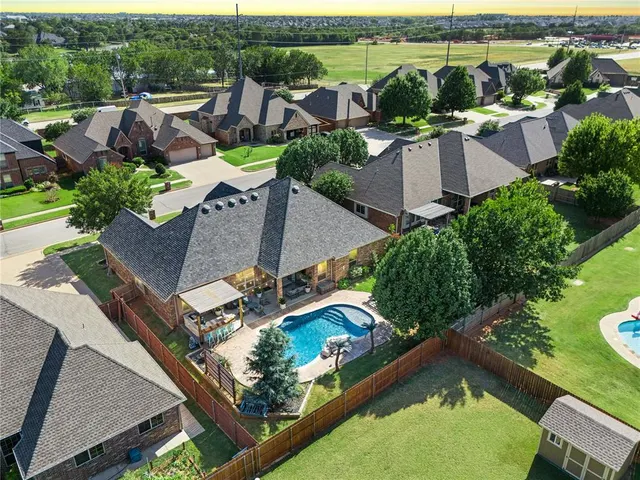 Photo 3 — 1813 NW 193rd Circle, Edmond, OK 73012