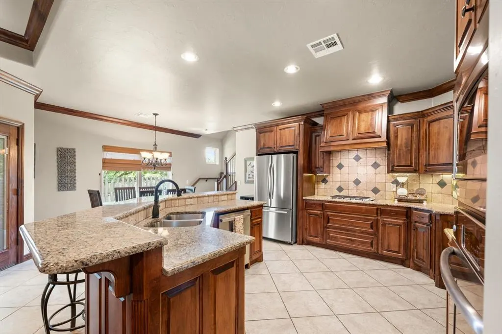 Photo 12 — 840 Sea Biscuit Drive, Edmond, OK 73025