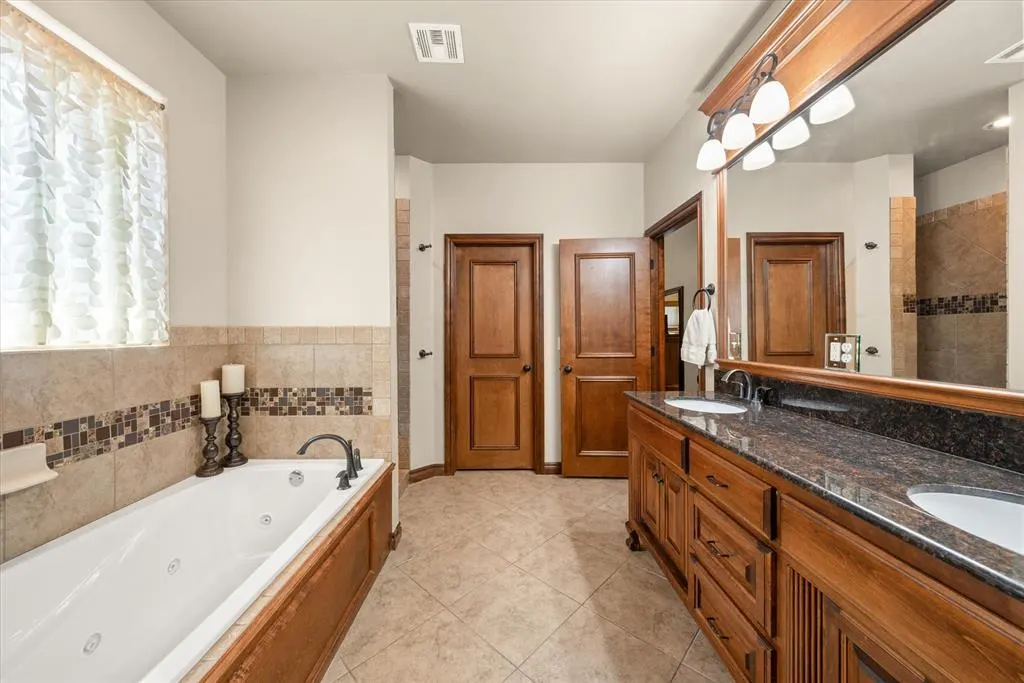 Photo 18 — 840 Sea Biscuit Drive, Edmond, OK 73025