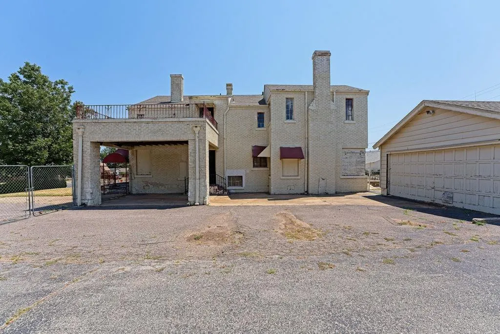 Photo 6 — 400 SW 28th Street, Oklahoma City, OK 73109