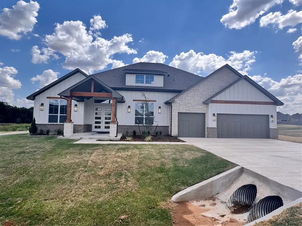 Front exterior — 4076 Blue Ridge Avenue, Newcastle, OK 73072