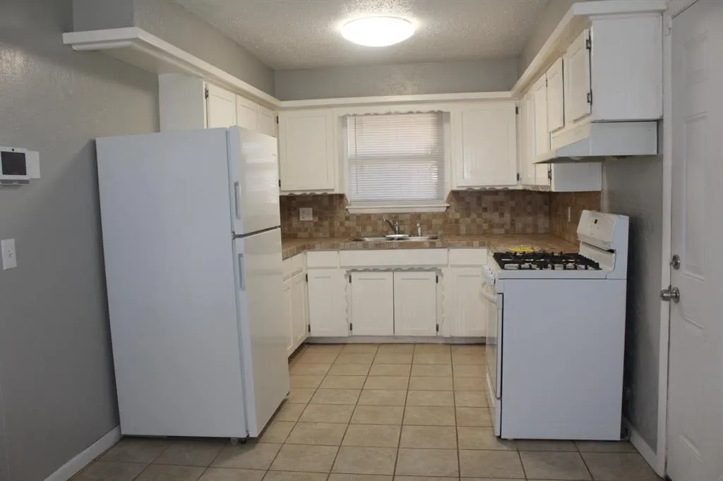 Photo 2 — 3036 SE 20th Street, Oklahoma City, OK 73115