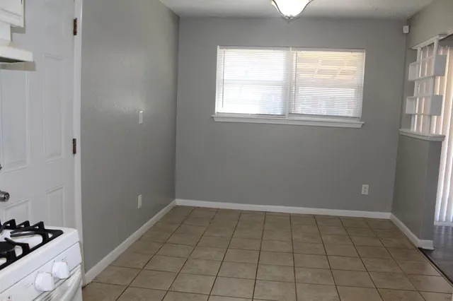 Photo 5 — 3036 SE 20th Street, Oklahoma City, OK 73115
