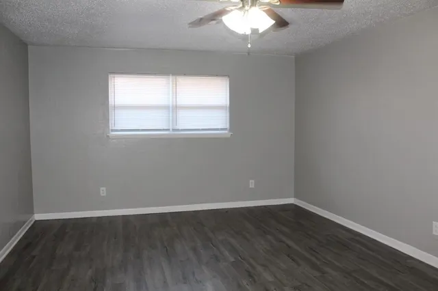 Photo 6 — 3036 SE 20th Street, Oklahoma City, OK 73115