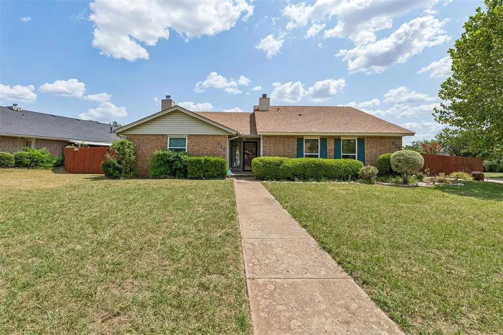 Photo 2 — 820 NW 137th Street, Edmond, OK 73013