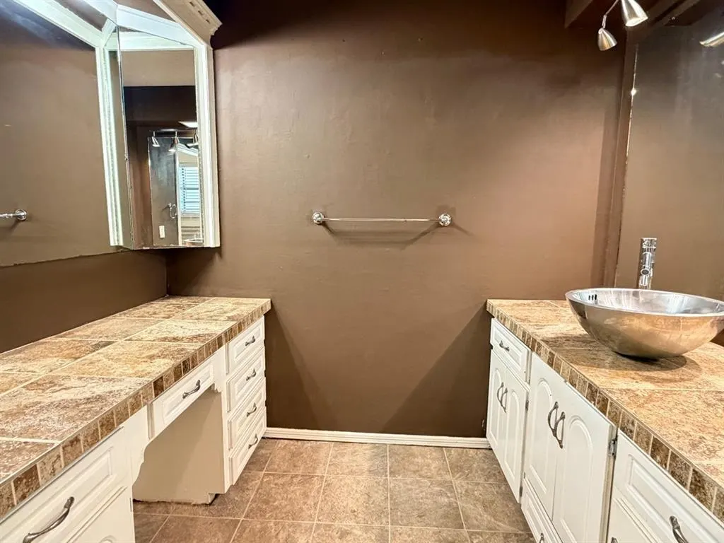 Photo 18 — 6612 Crow Circle, Oklahoma City, OK 73132