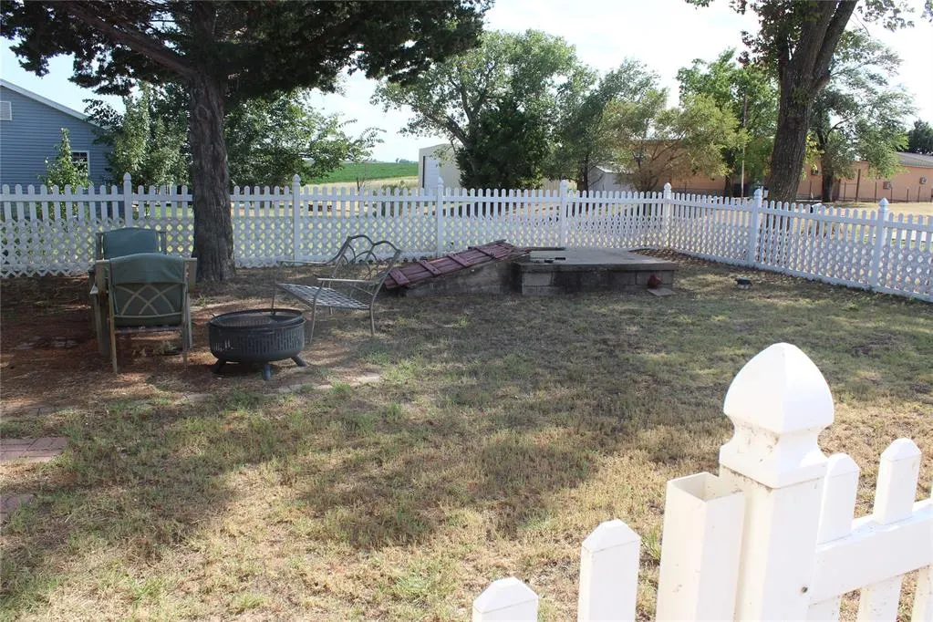 Photo 9 — 131 Wood Street, Fort Cobb, OK 73038