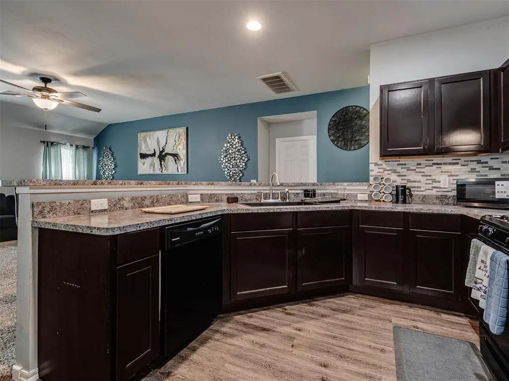 Photo 12 — 9604 Kindsey Avenue, Oklahoma City, OK 73160