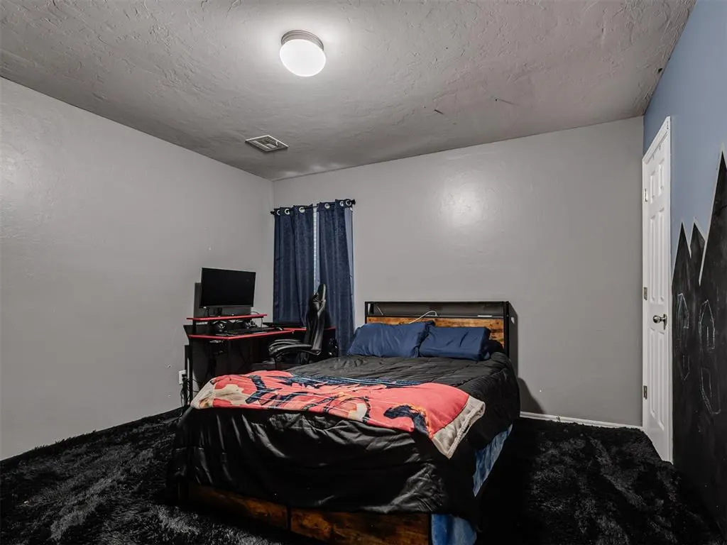 Photo 19 — 9604 Kindsey Avenue, Oklahoma City, OK 73160