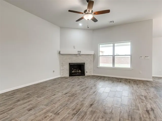 Photo 7 — 1808 Pin Cherry Lane, Moore, OK 73160