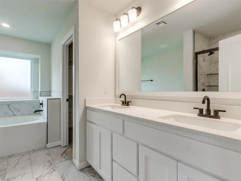 Photo 18 — 1808 Pin Cherry Lane, Moore, OK 73160
