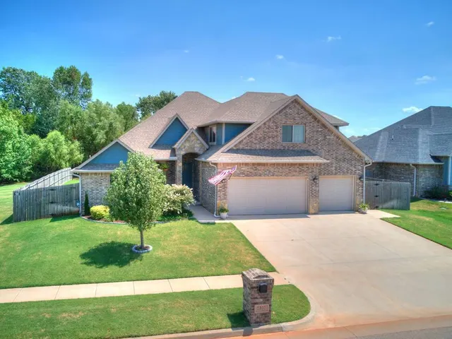 Photo 3 — 3800 Wedgewood Creek Drive, Oklahoma City, OK 73179