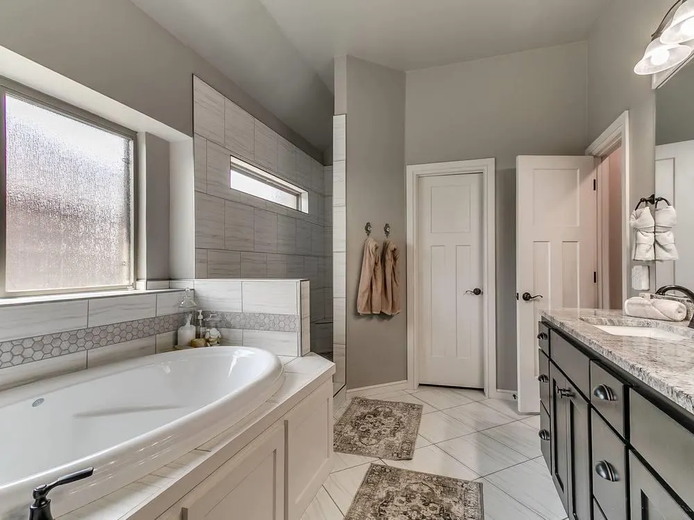 Photo 24 — 3800 Wedgewood Creek Drive, Oklahoma City, OK 73179