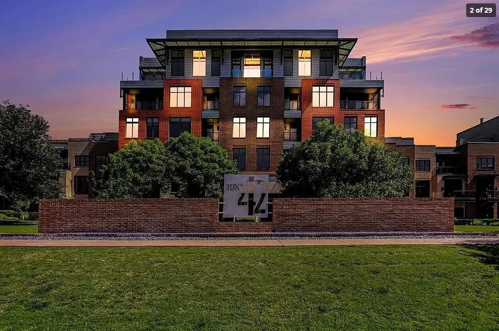 Photo 2 — 321 NE 4th Street 32, Oklahoma City, OK 73104