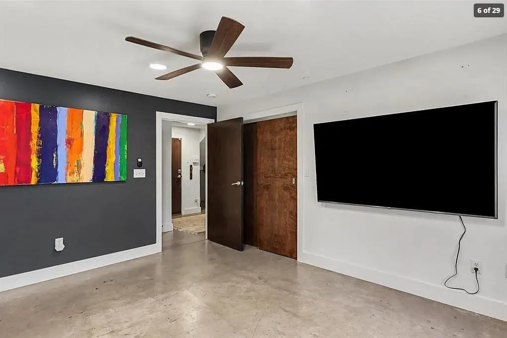 Photo 6 — 321 NE 4th Street 32, Oklahoma City, OK 73104