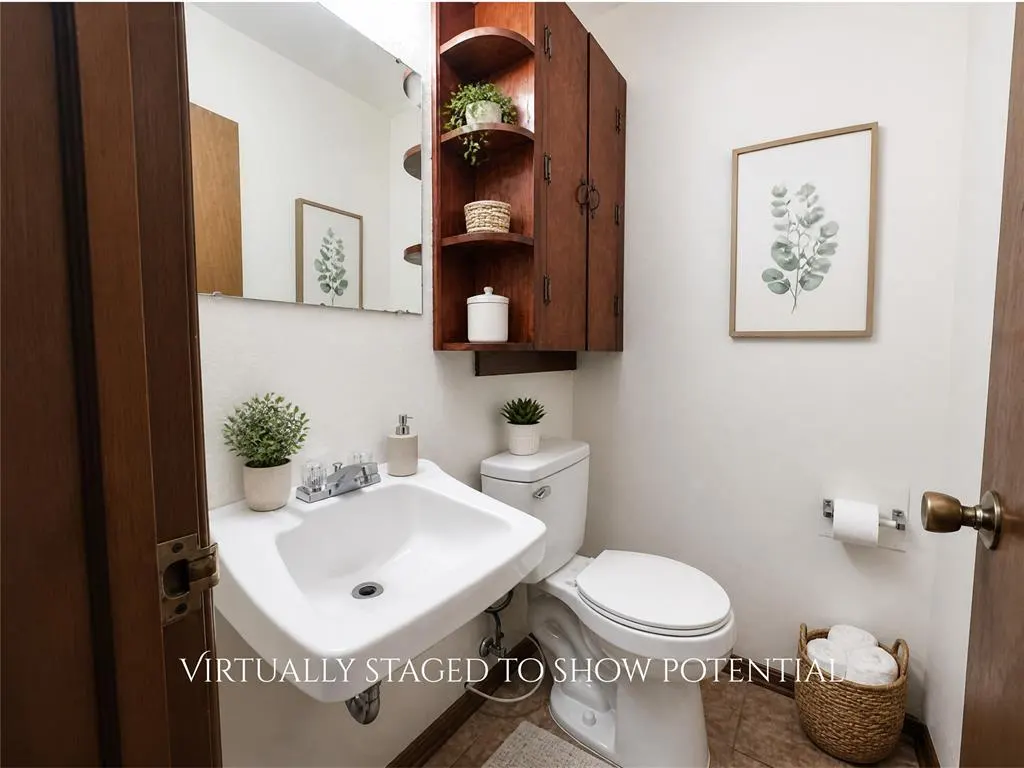 Photo 8 — 7912 Duane Drive, Oklahoma City, OK 73132