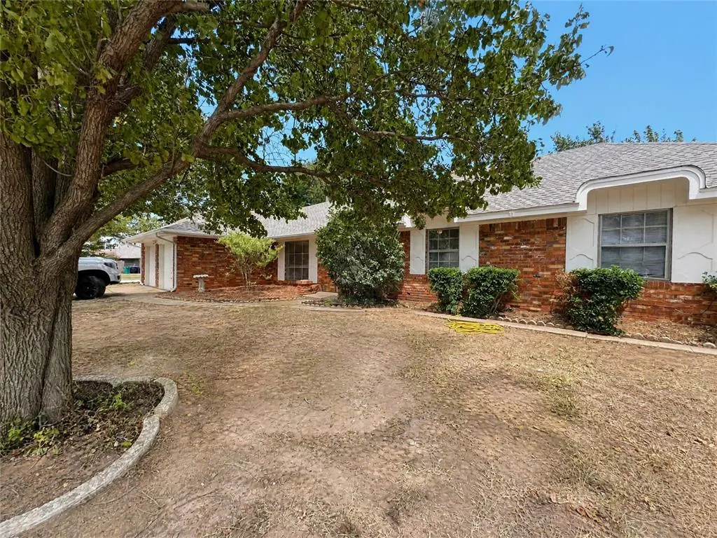 Photo 12 — 7912 Duane Drive, Oklahoma City, OK 73132