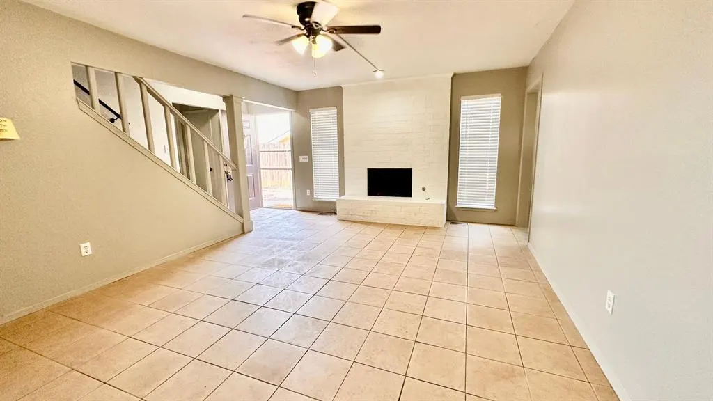 Photo 5 — 6715 Lyrewood Lane, Oklahoma City, OK 73132