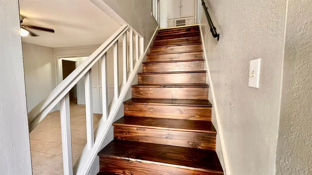 Photo 13 — 6715 Lyrewood Lane, Oklahoma City, OK 73132