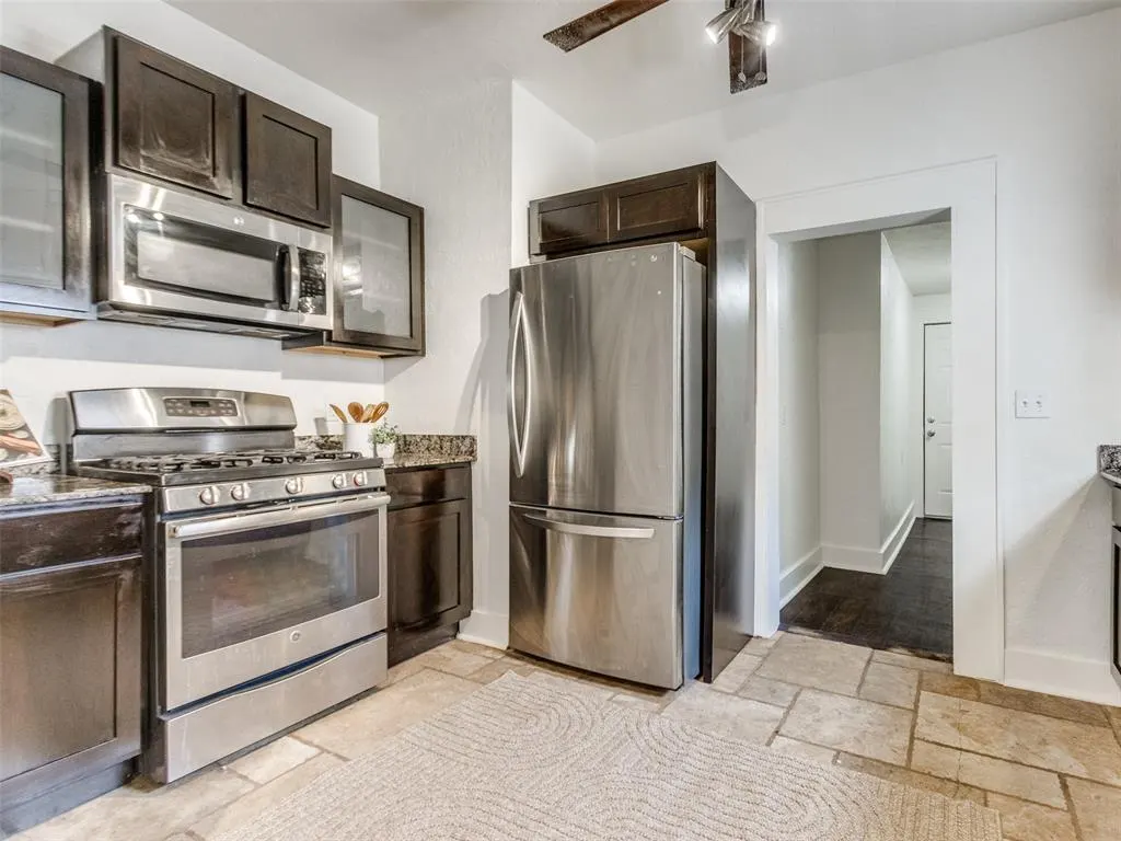 Photo 12 — 812 NW 21st Street, Oklahoma City, OK 73106