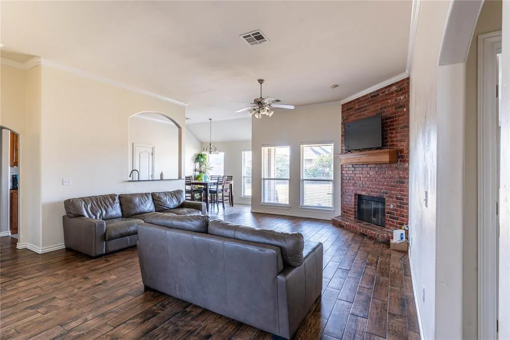 Photo 5 — 10820 NW 37th Street, Yukon, OK 73099
