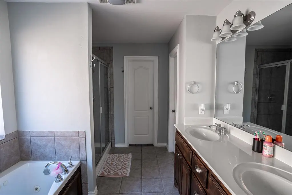 Photo 20 — 10820 NW 37th Street, Yukon, OK 73099
