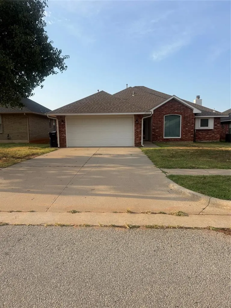 Front exterior — 12513 SW 14th Street, Yukon, OK 73099