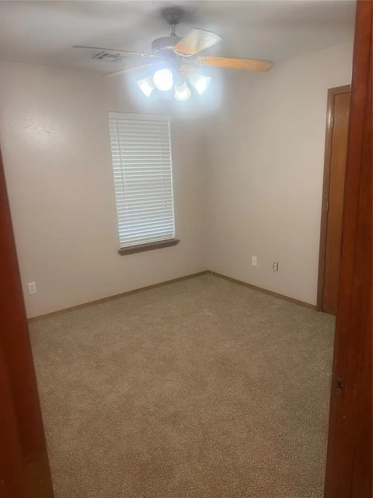 Photo 15 — 12513 SW 14th Street, Yukon, OK 73099